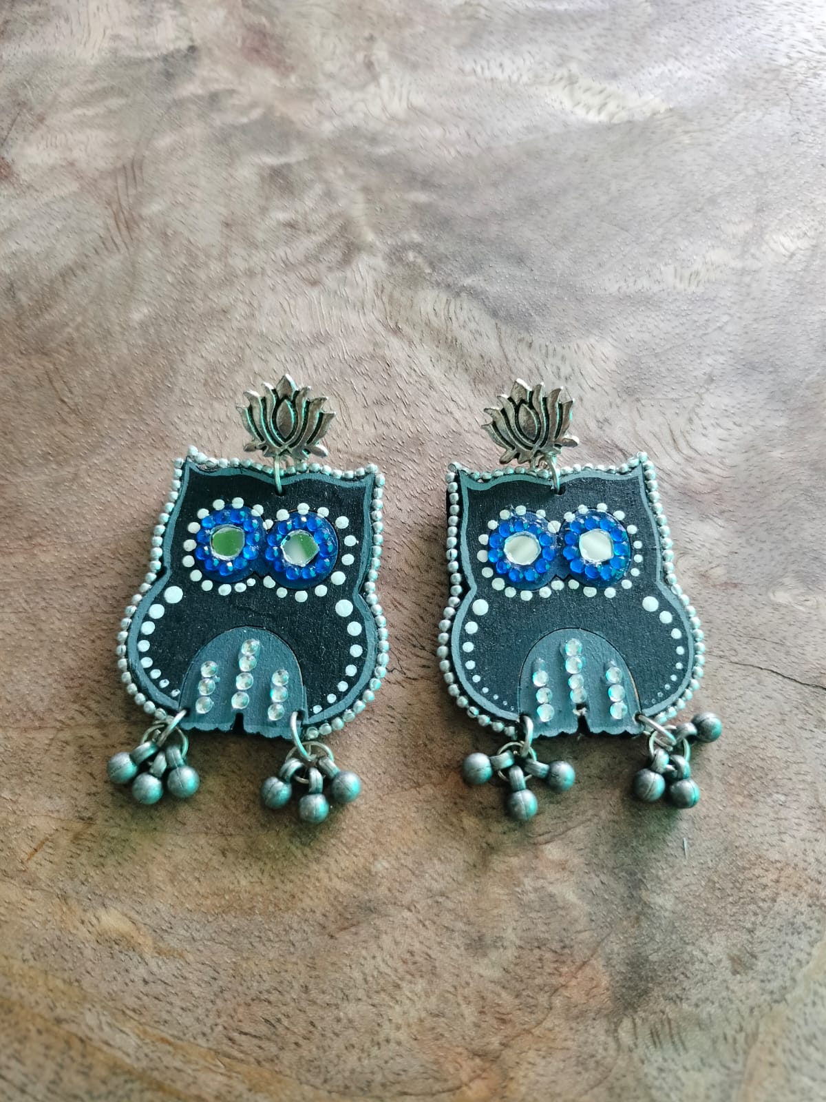 🦉 Handmade Owl Earrings – 2 Color Variations