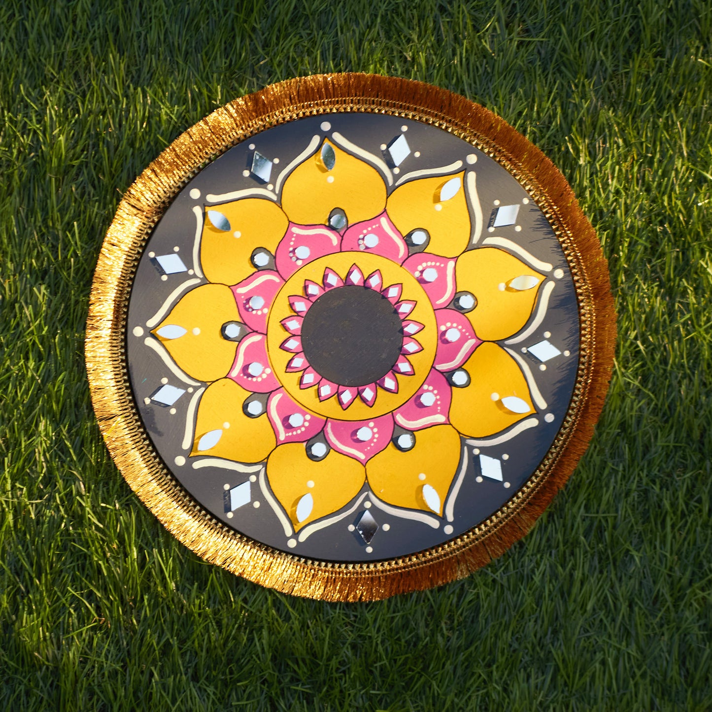 🌸 Hand-Painted Mandala Rangoli Plate – Available in 6 Designs