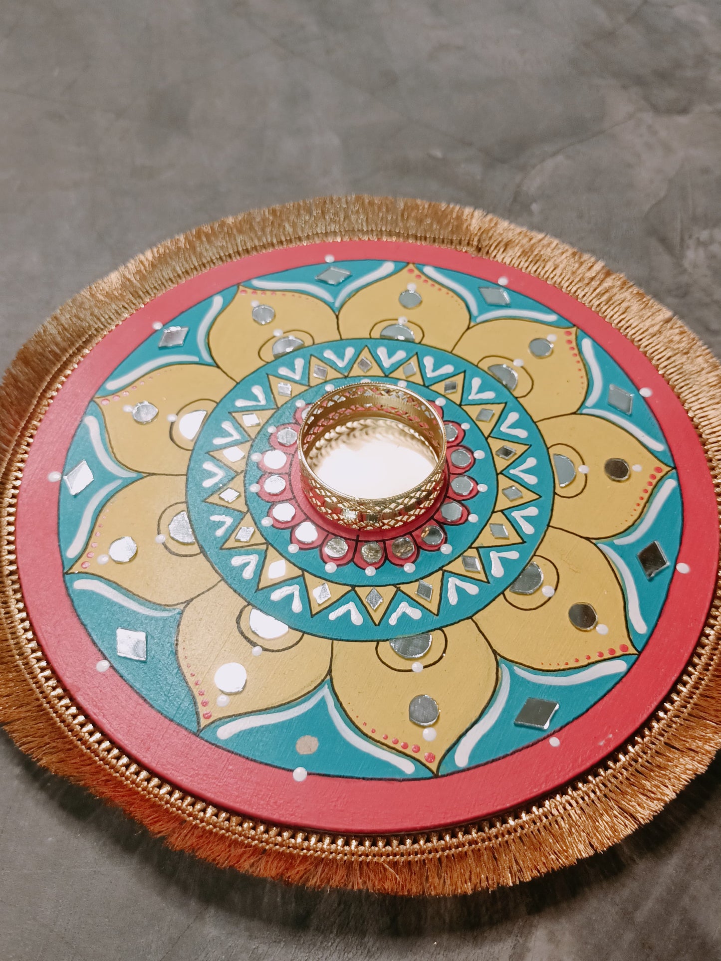 🌸 Hand-Painted Mandala Rangoli Plate – 6 Designs