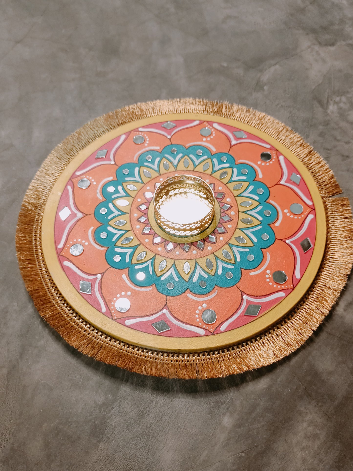 🌸 Hand-Painted Mandala Rangoli Plate – 6 Designs